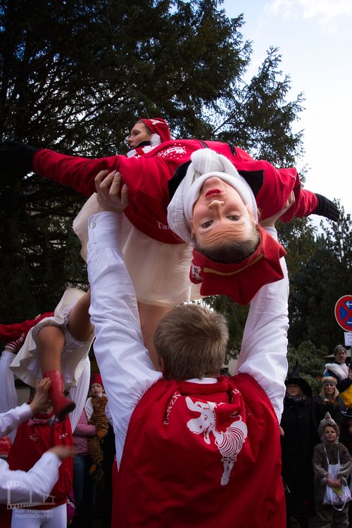 Vedelszoch in Köln Brück. Akrobatik und voller Einsatz bei Schneeregen und 3°C Kälte. Respekt!