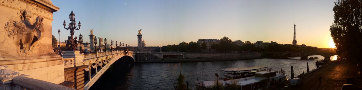 Precioso atardecer en París